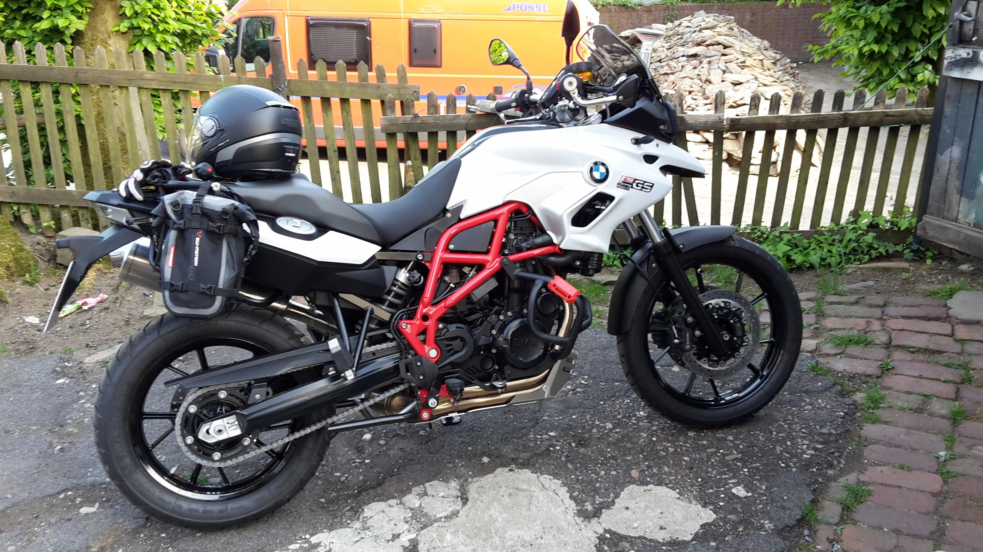 f700gs_1.jpg