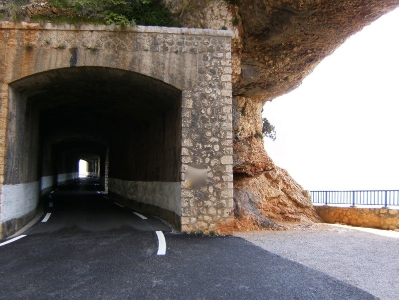 tunnel.jpg