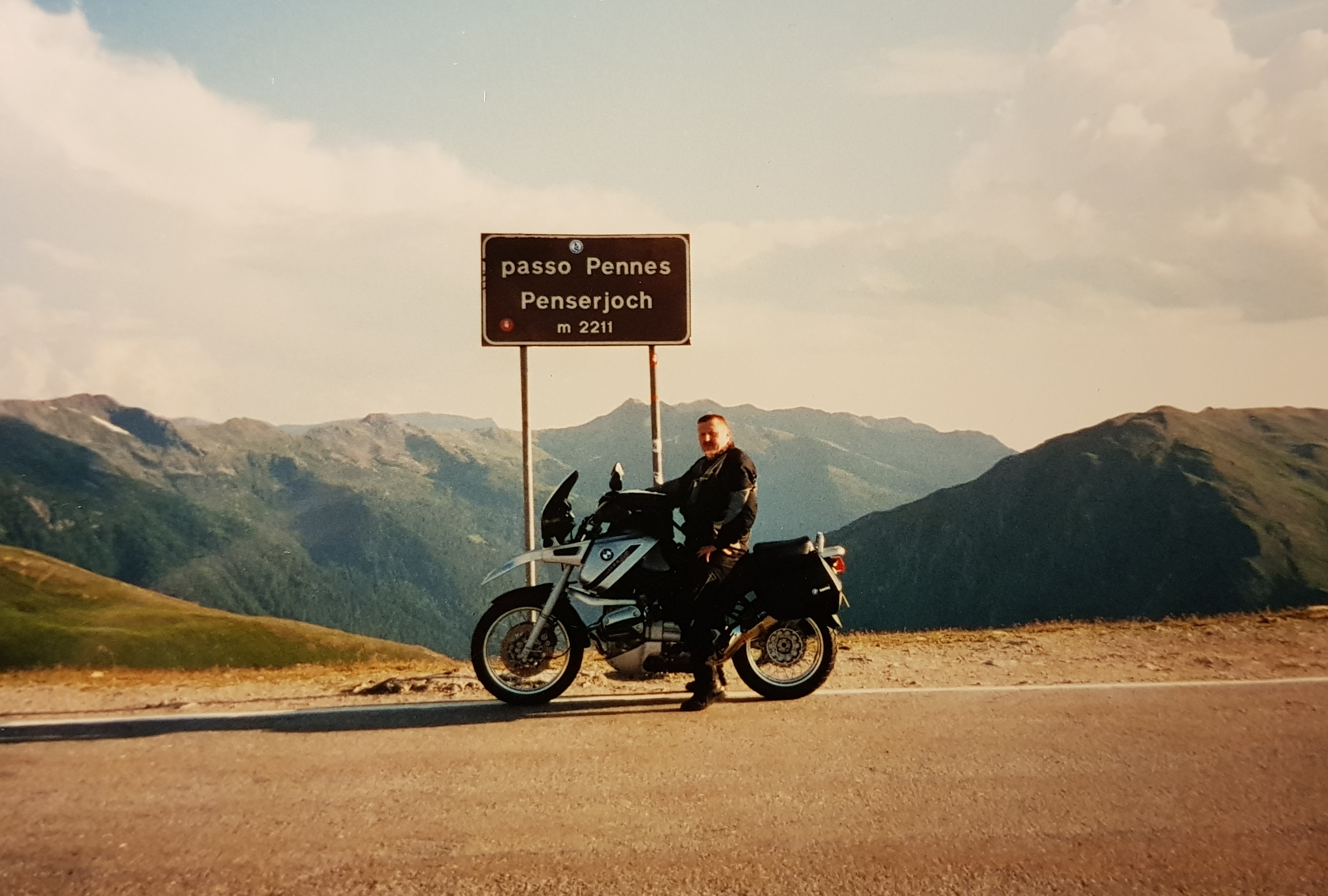 r1100gs.jpg