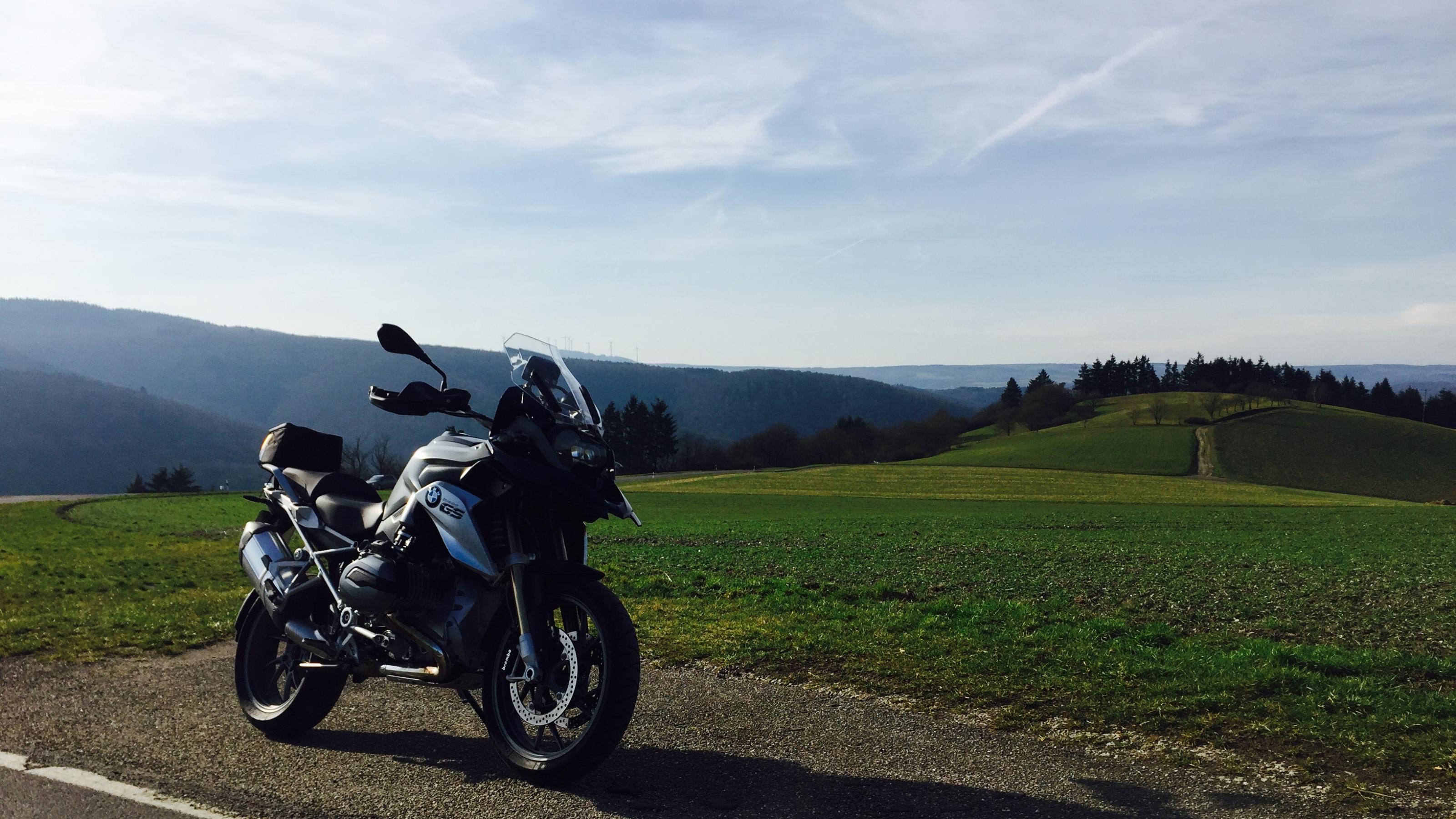 r1200gs-als-hintergrundbild-16zu9.jpg