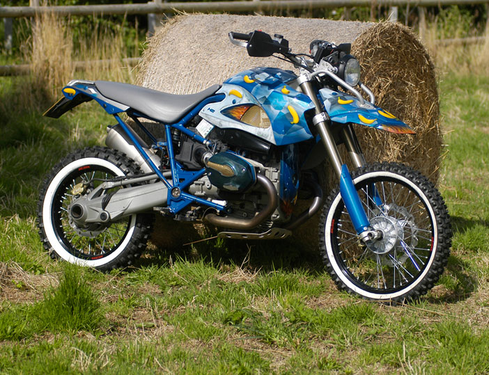 Klicke auf die Grafik für eine größere Ansicht
Name: bmw-hp2-enduro-etienne-big.jpg
Hits: 300
Größe: 156,1 KB
ID: 160610