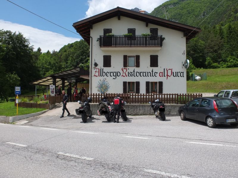 lokal.jpg