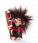 3909417-troll-mit-norwegische-flagge-isoliert-auf-den-weissen-hintergrund.jpg