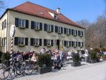 Blick_vom_Biergarten_auf_Restaurant.jpg