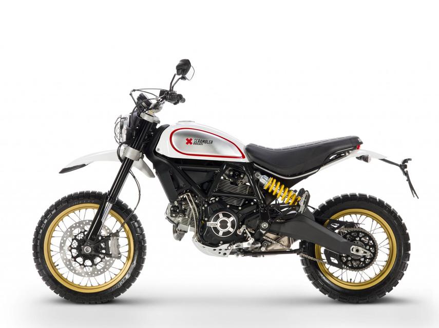 001_ducati_scrambloer_desert_sled_2017.jpg
