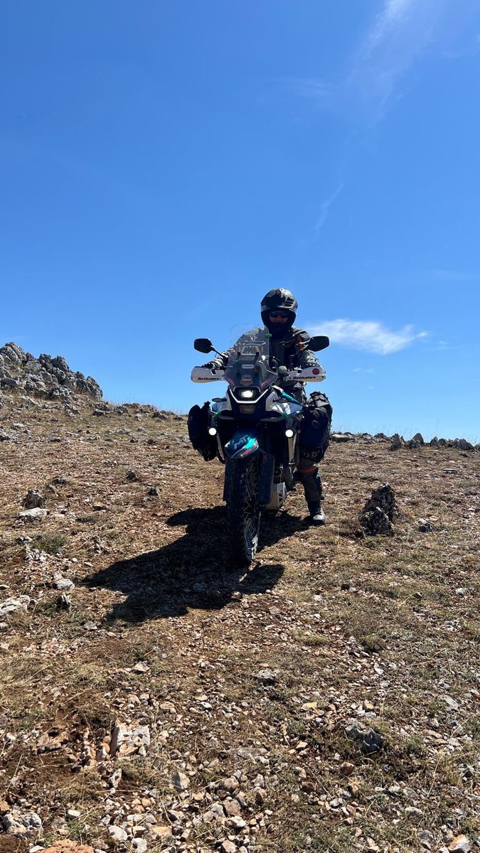 04ac65cc-b604-4cc4-bb7c-ebc16abd381f.jpg