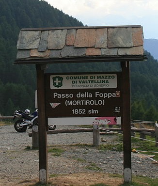 1280px-Passo_del_Mortirolo.JPG