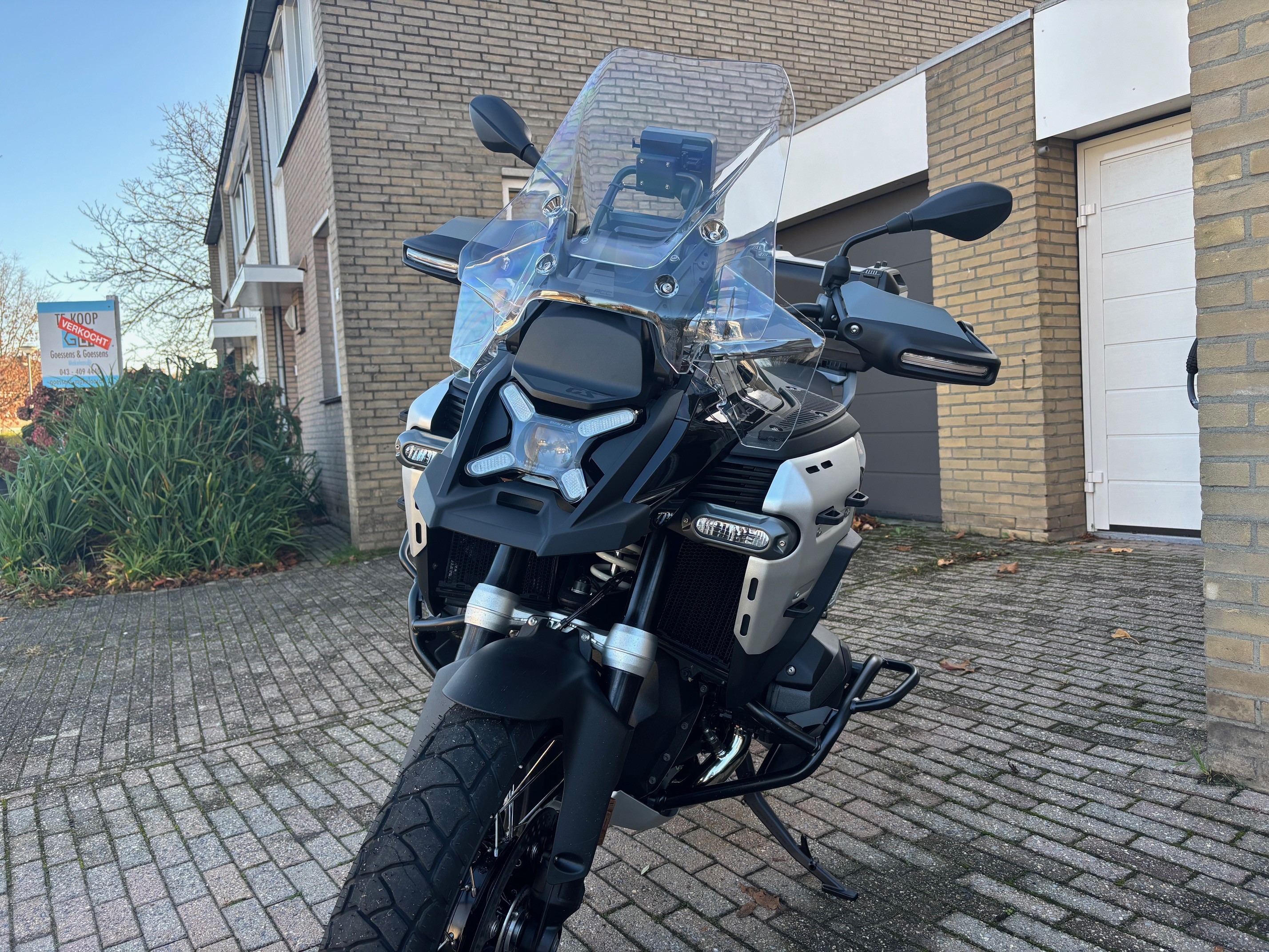 1300GSA_2.jpg