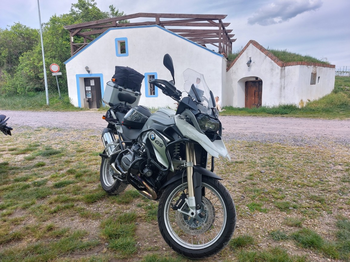 143855 m1.jpg