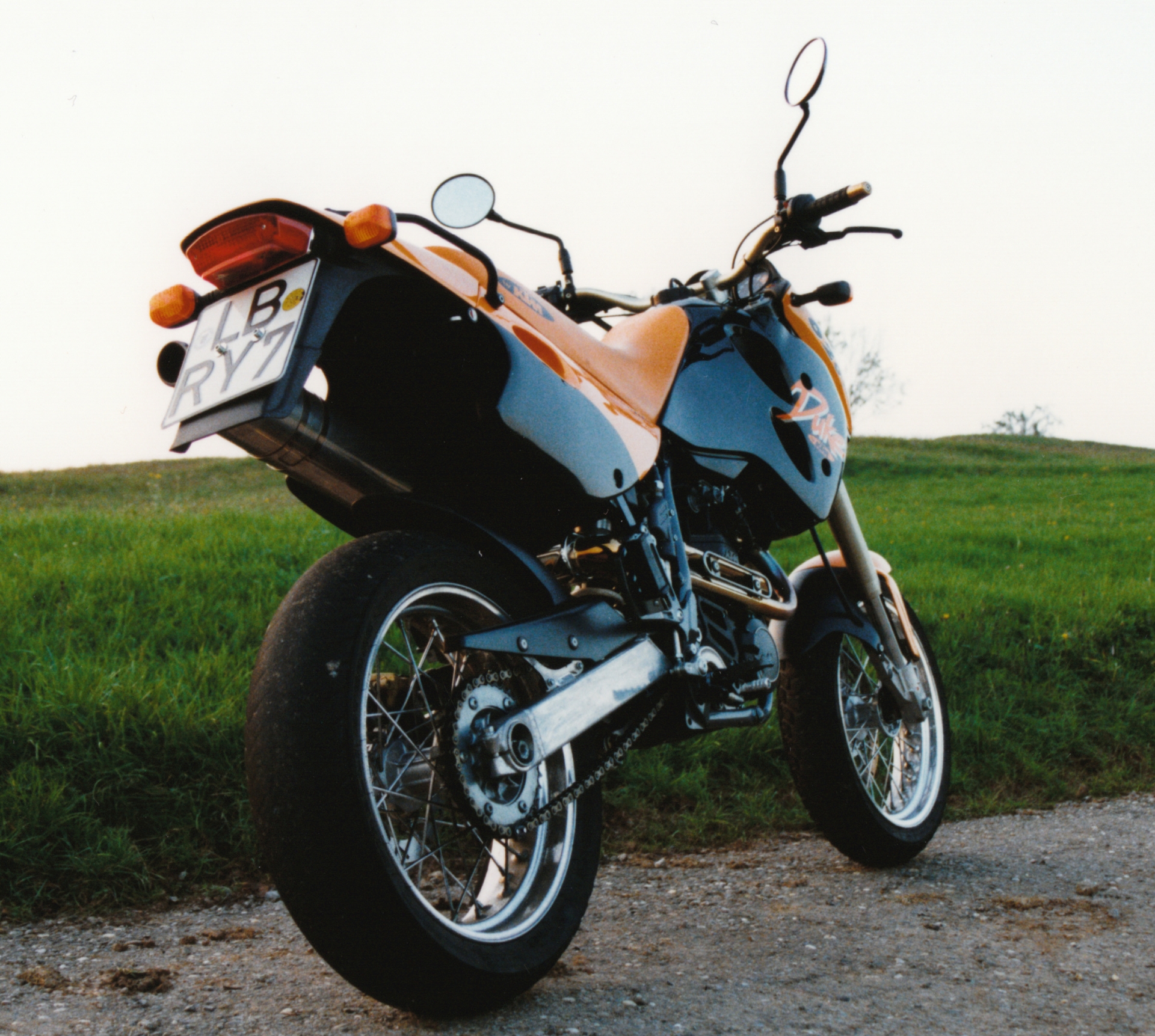 1995_KTM Duke_0003.jpg