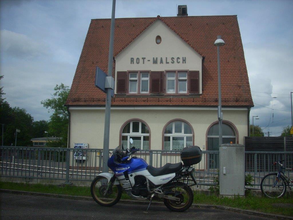 19D3783M.jpg