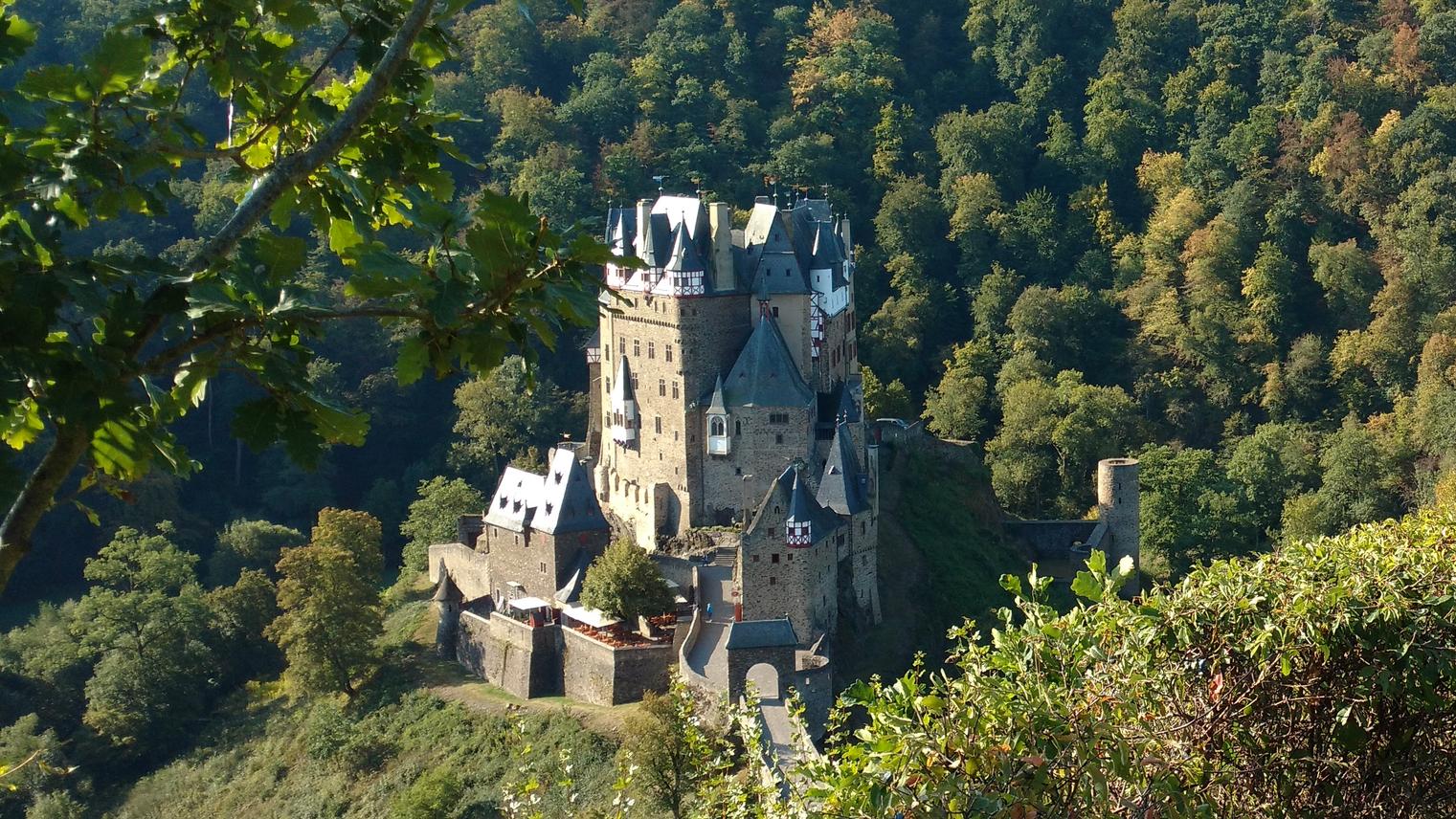 1_Burg Eltz.jpg