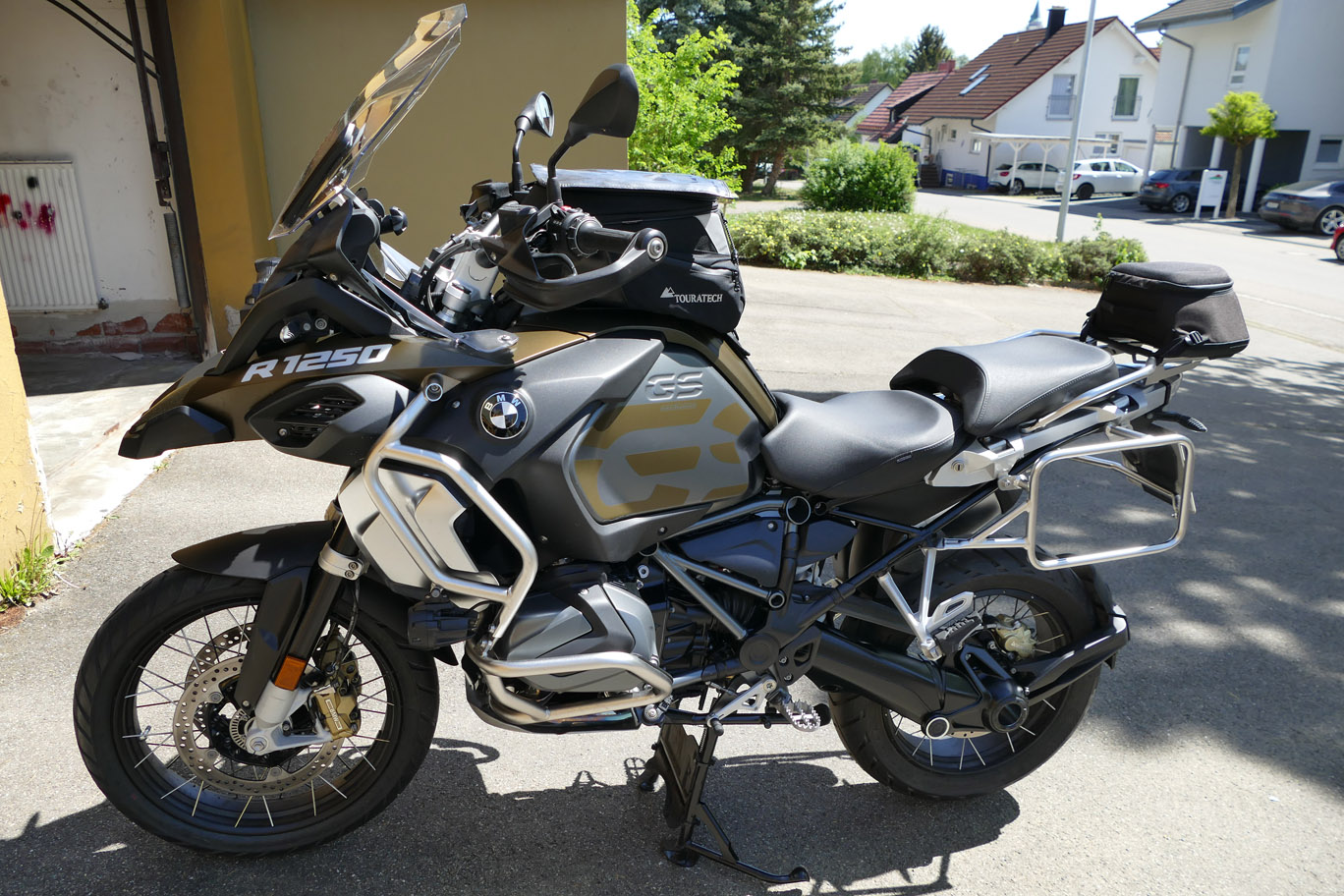 2 (Logo Schwarz).jpg
