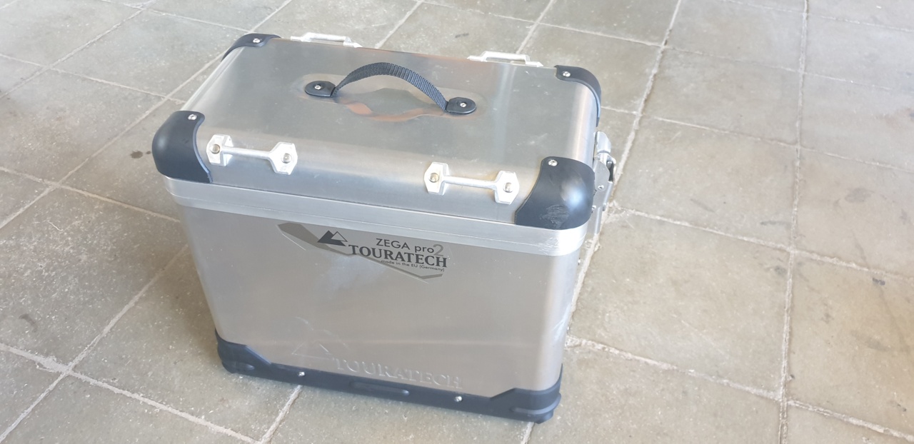 Erledigt - ZEGA Pro2 Aluminium Koffer - 31/38 Liter, vormontiert incl.  Schlösser/Schlüssel