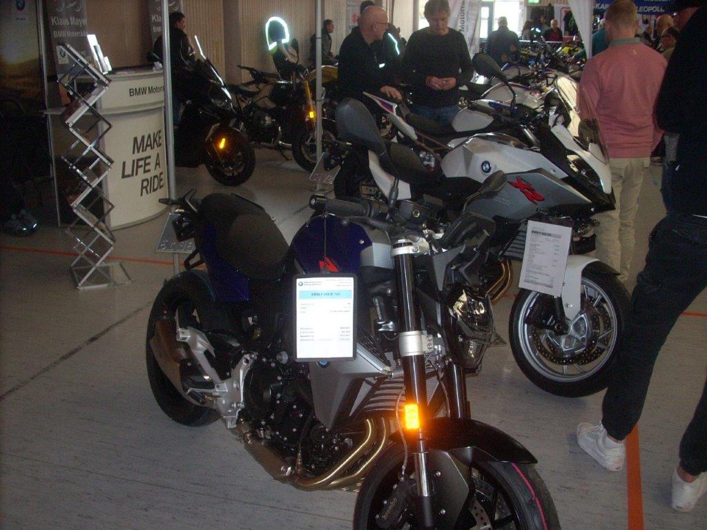 20D6510M.jpg