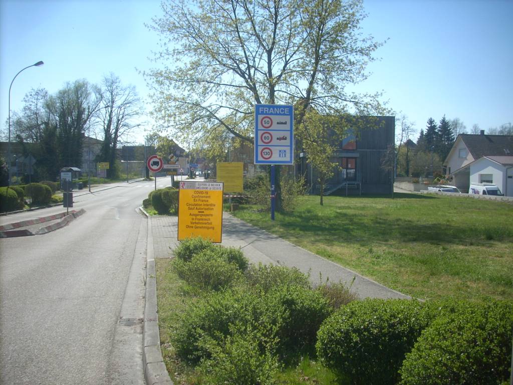 20D6728M.jpg