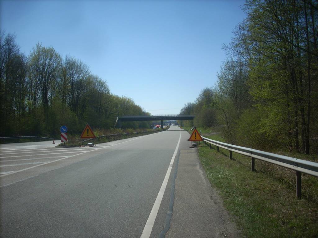 20D6732M.jpg