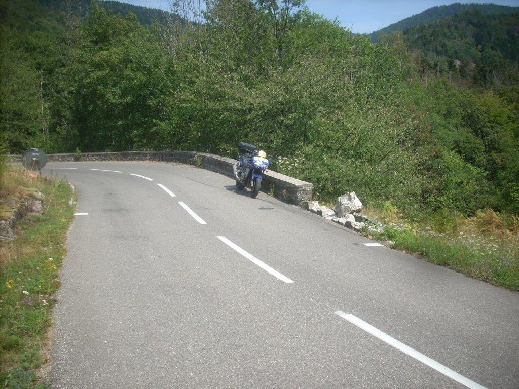 20D7367M.jpg