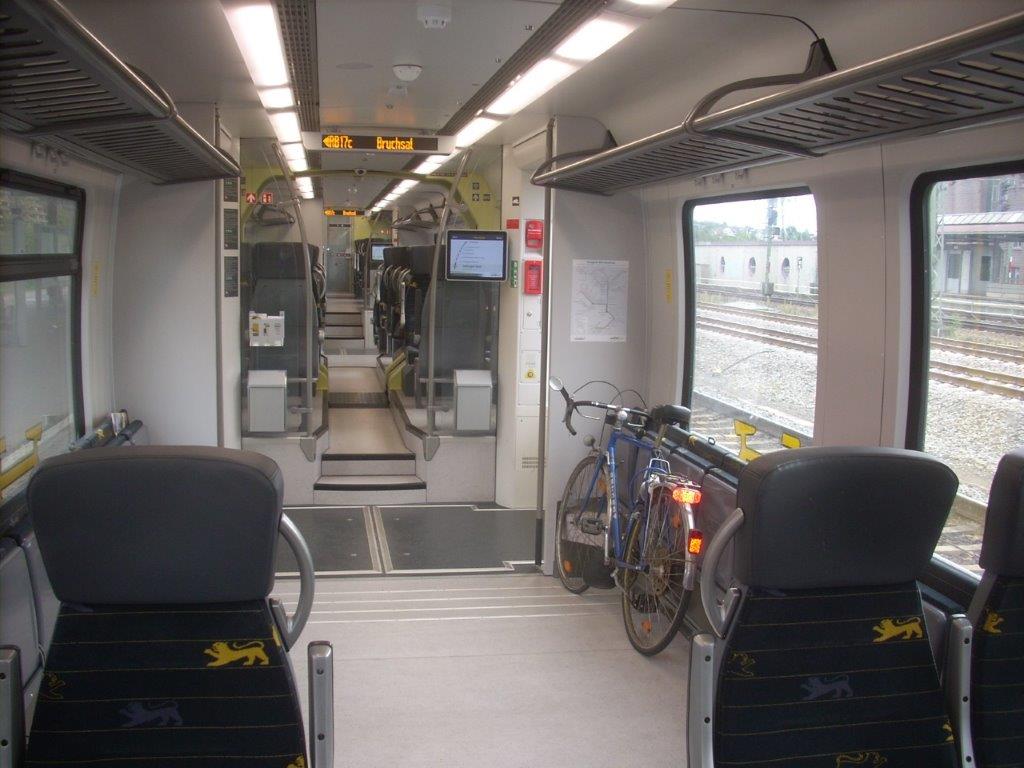 20D7663M.jpg
