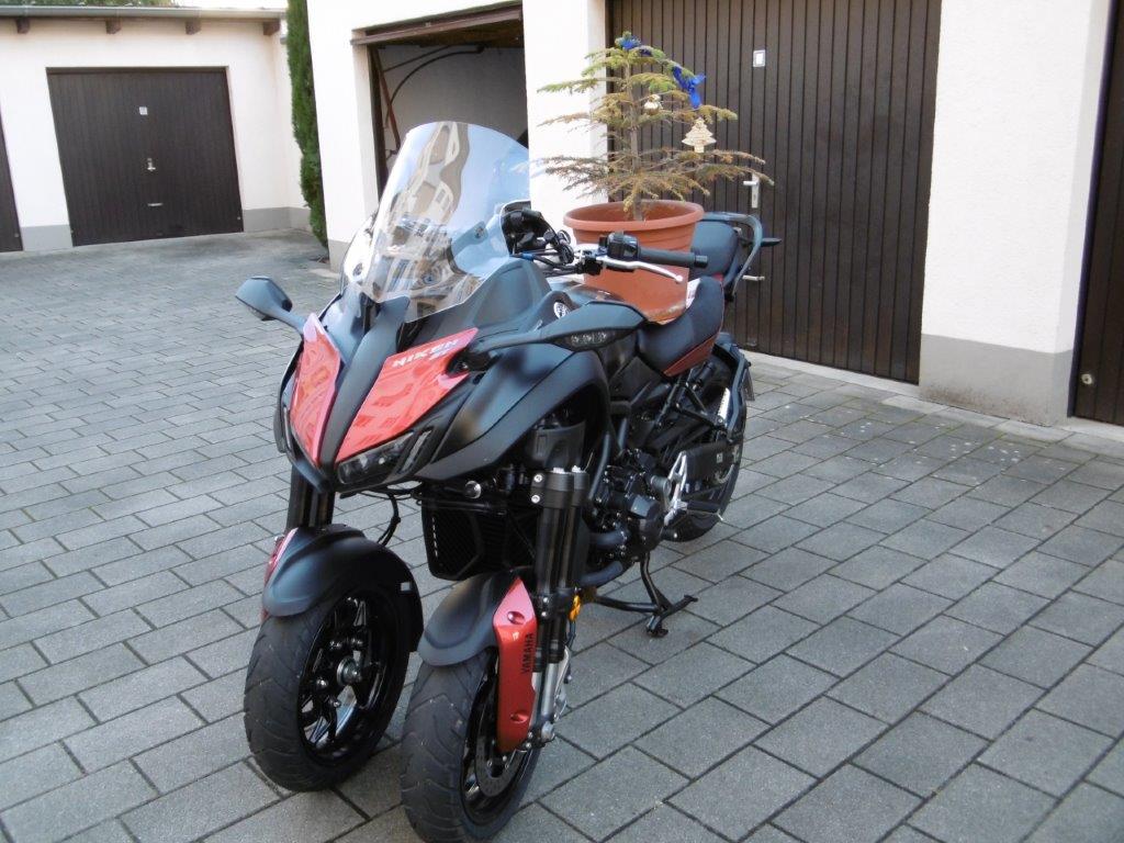 21D2109M.jpg