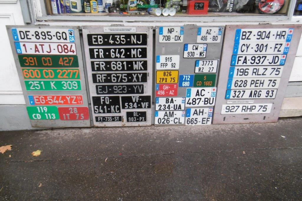 22D4563M.jpg