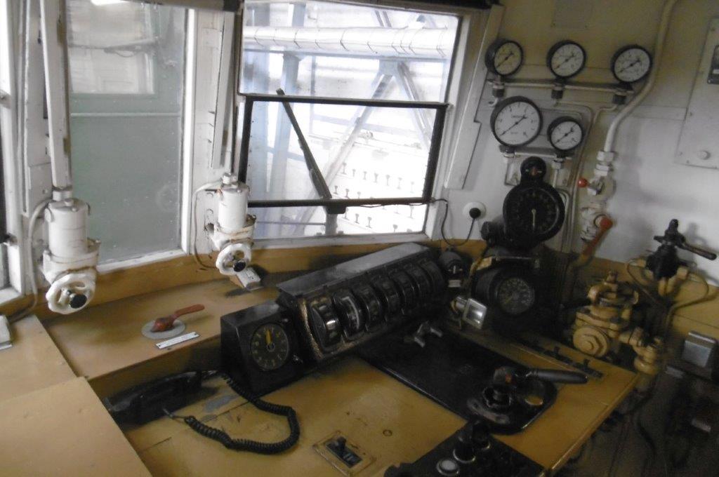 22D4601M.jpg