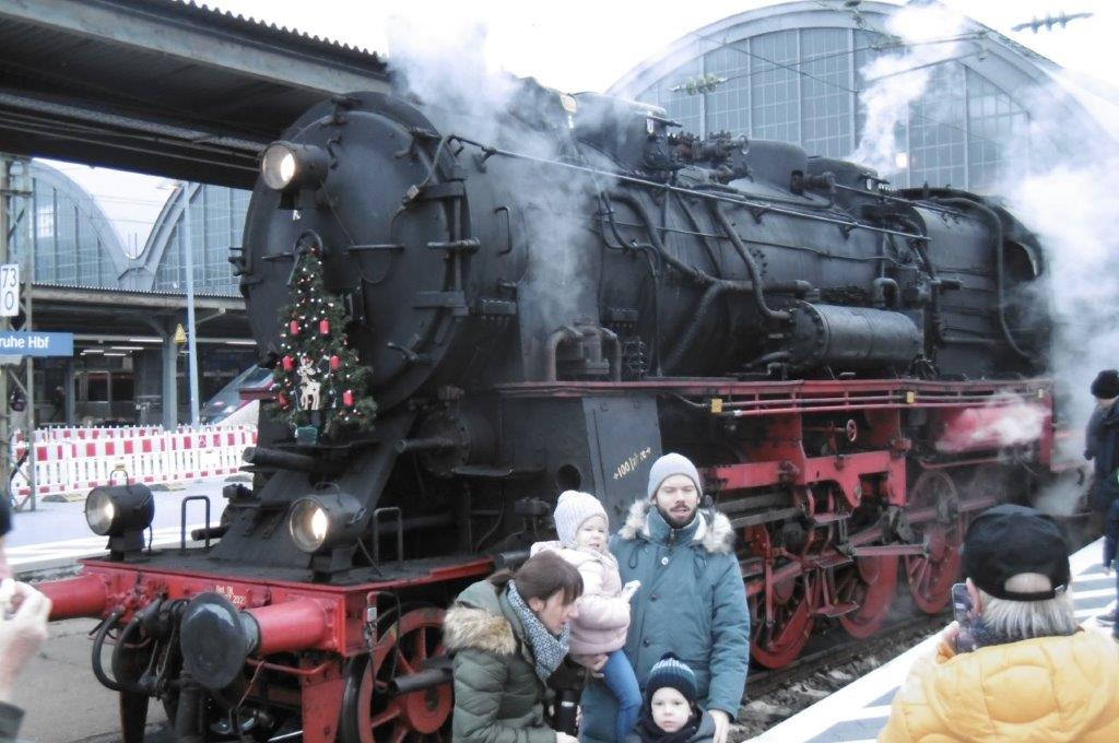 22D5173M.jpg