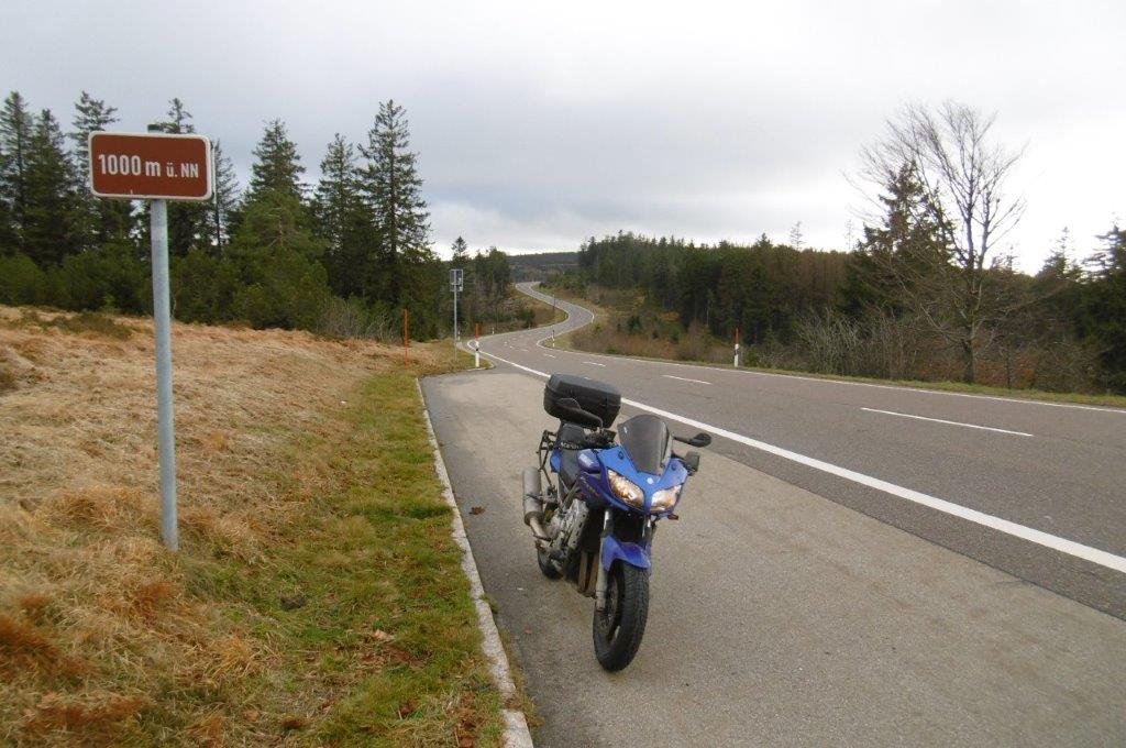 22D5244M.jpg