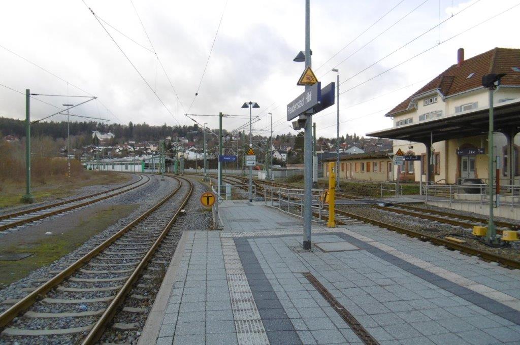 22D5248M.jpg