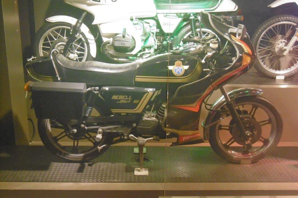 23D7052M.jpg