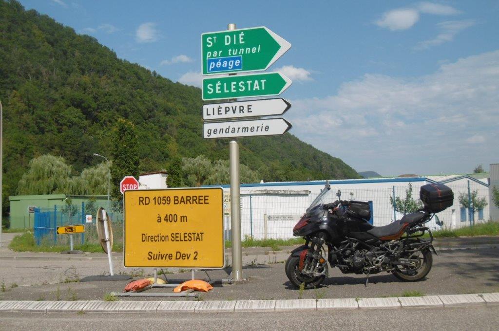 23D7921M.jpg