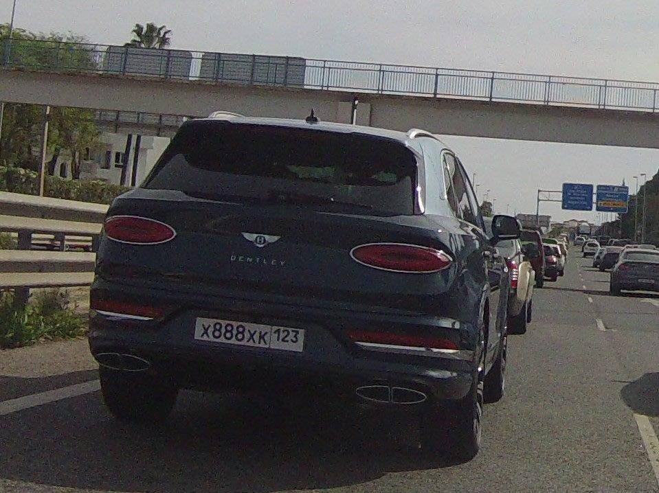 23P2805M.jpg