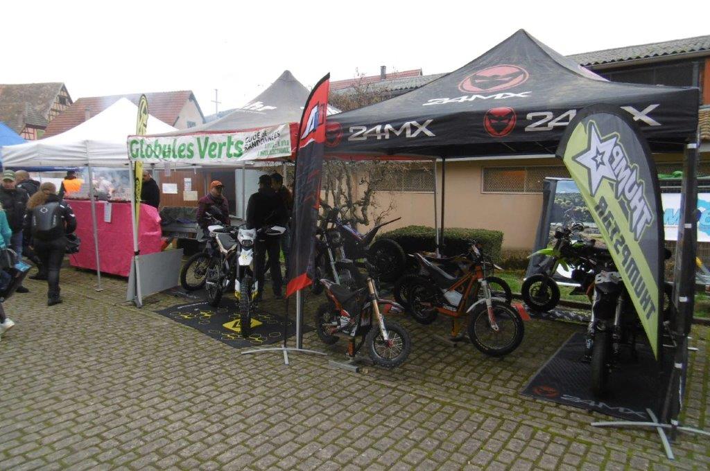 24D9033M.jpg