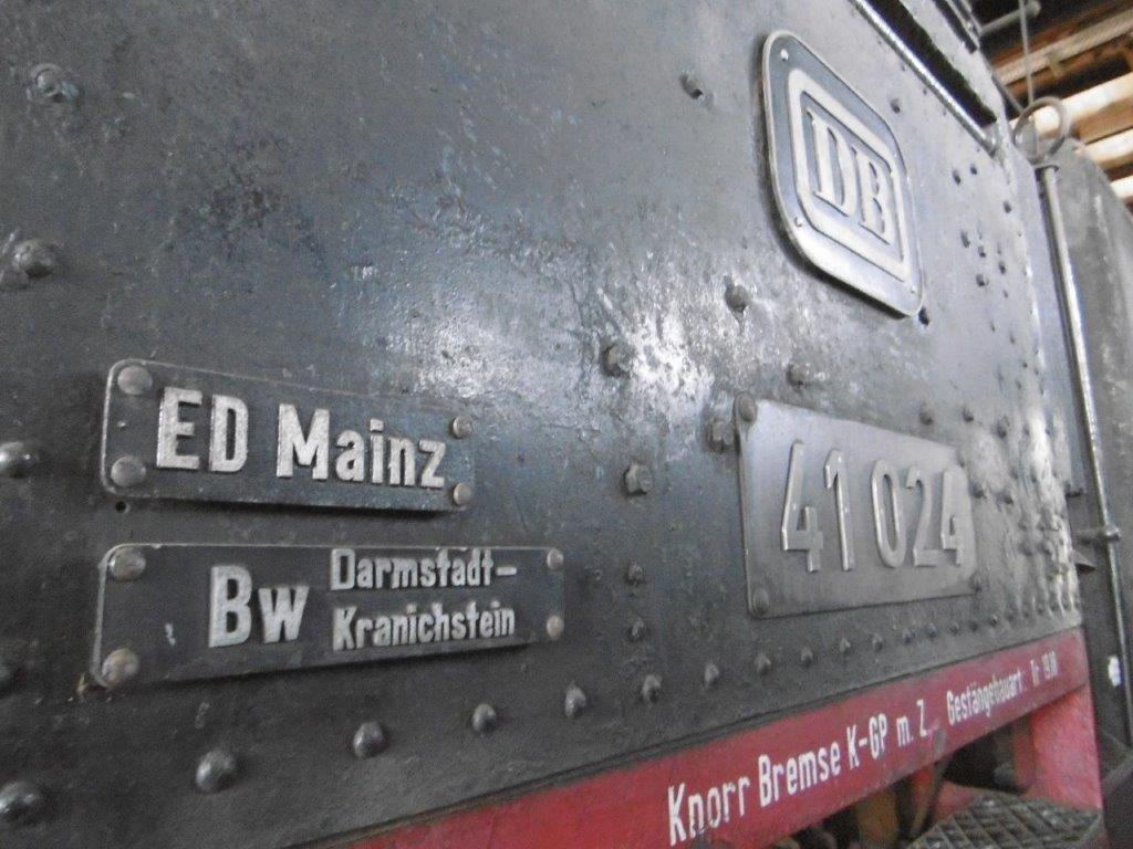 24DA473M.jpg