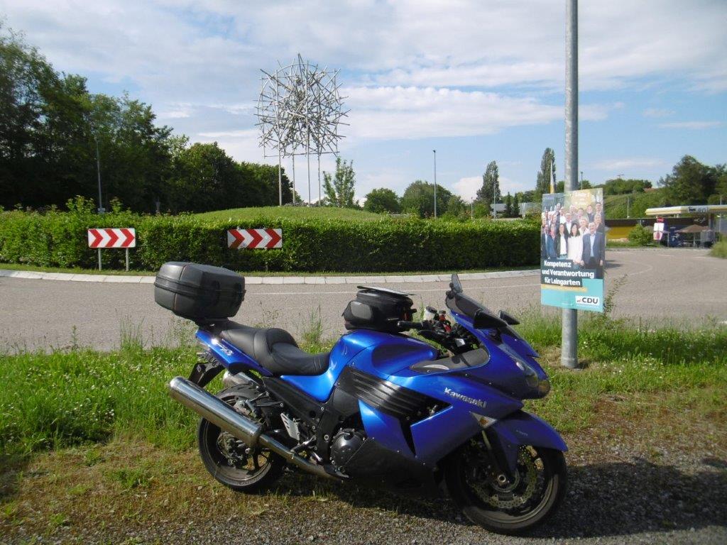 24DA600M.jpg