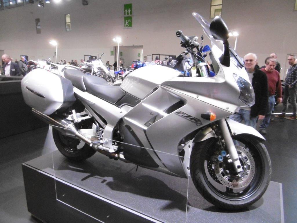 24DC783M.jpg
