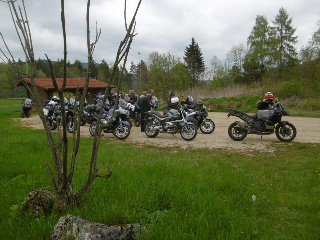 25D4087M.jpg