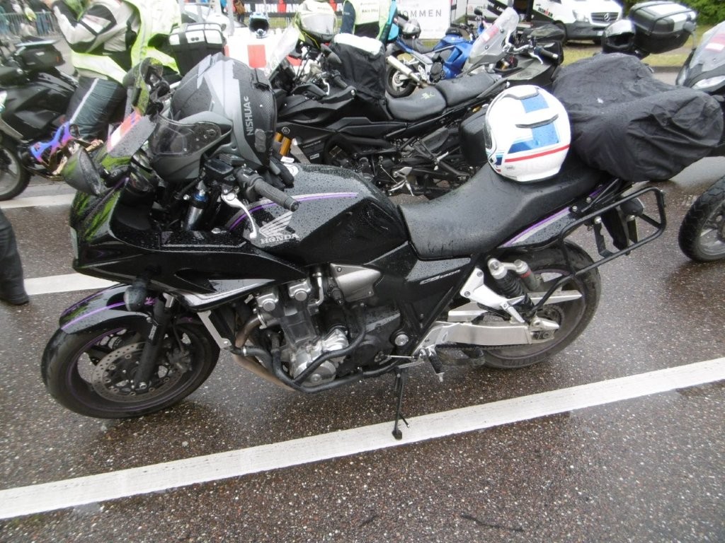 25D4361M.jpg