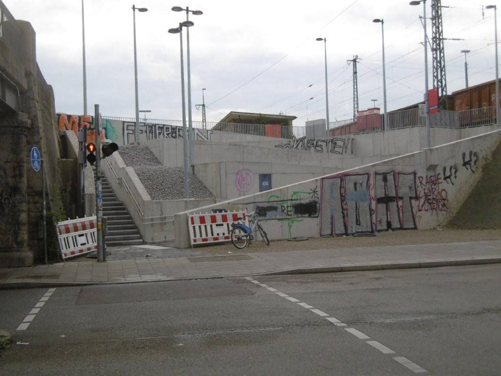 25D4446M.jpg