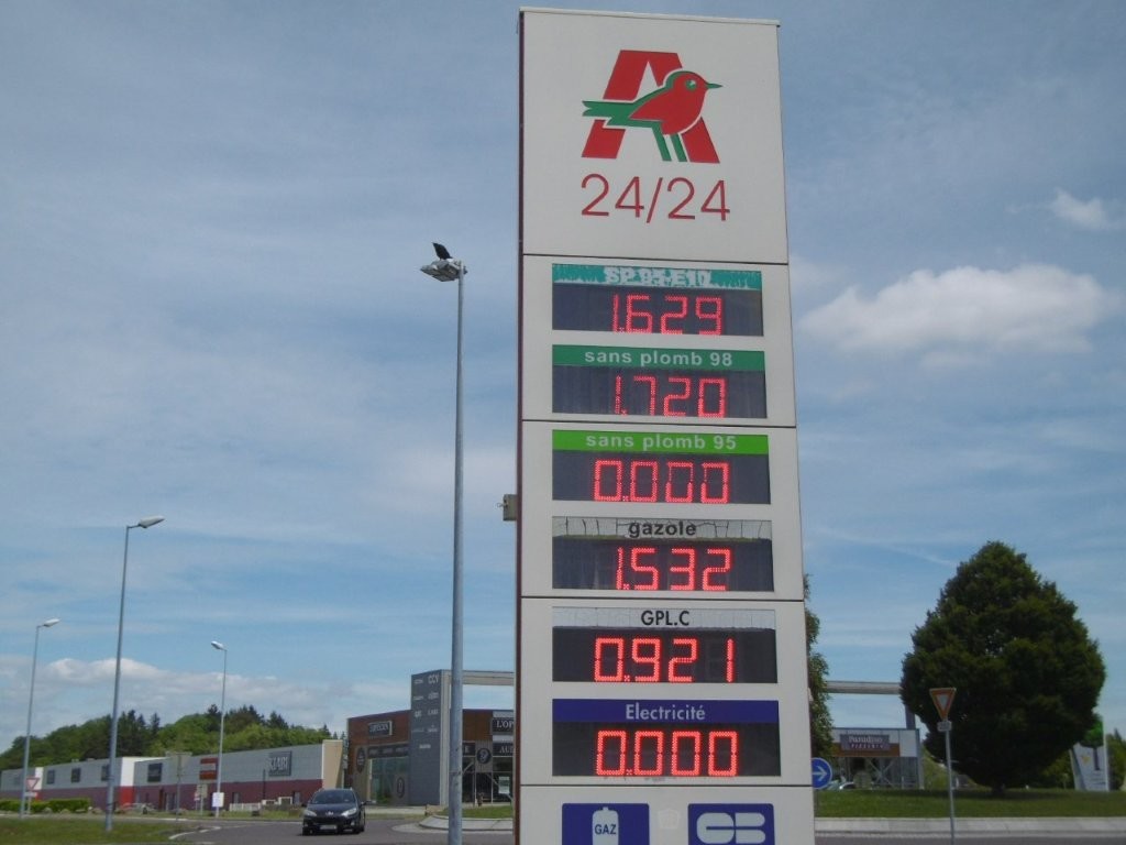 25D4474M.jpg