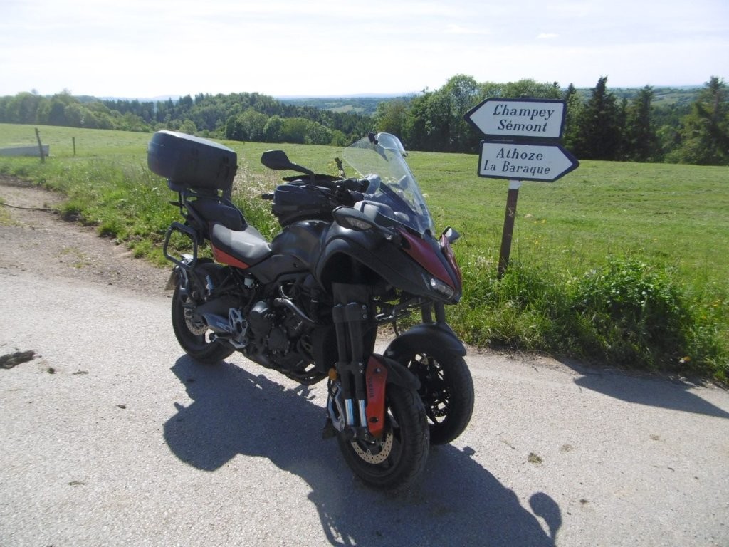 25D4489M.jpg
