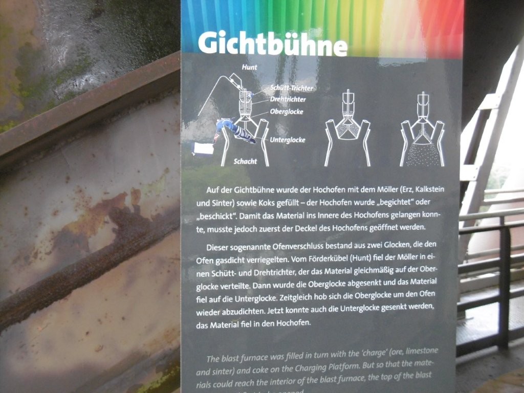 25D4661M.jpg