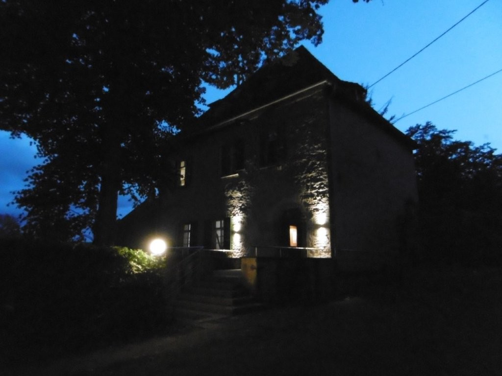 25D4676M.jpg