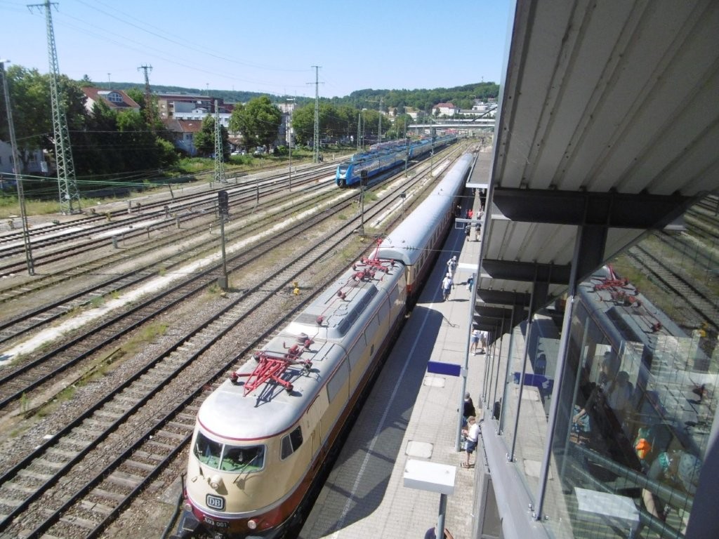 25D4948M.jpg