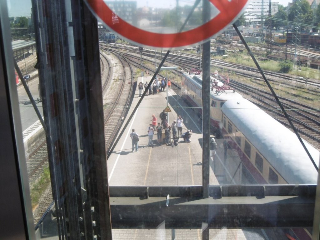 25D4953M.jpg