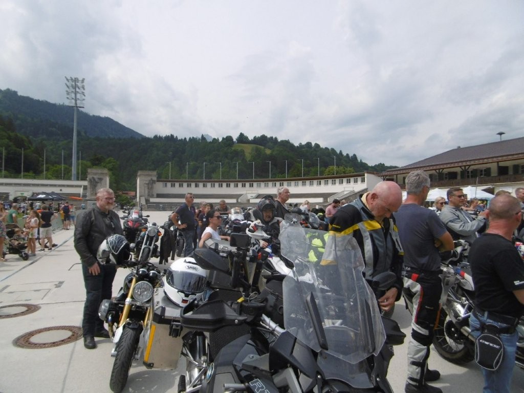 25D5056M.jpg