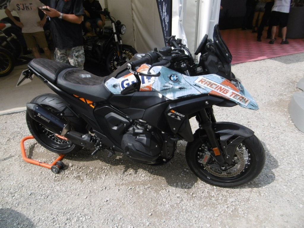 25D5092M.jpg