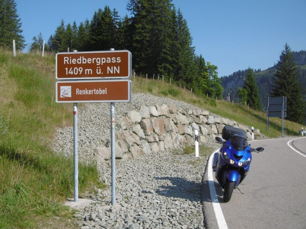 25D5429M.jpg