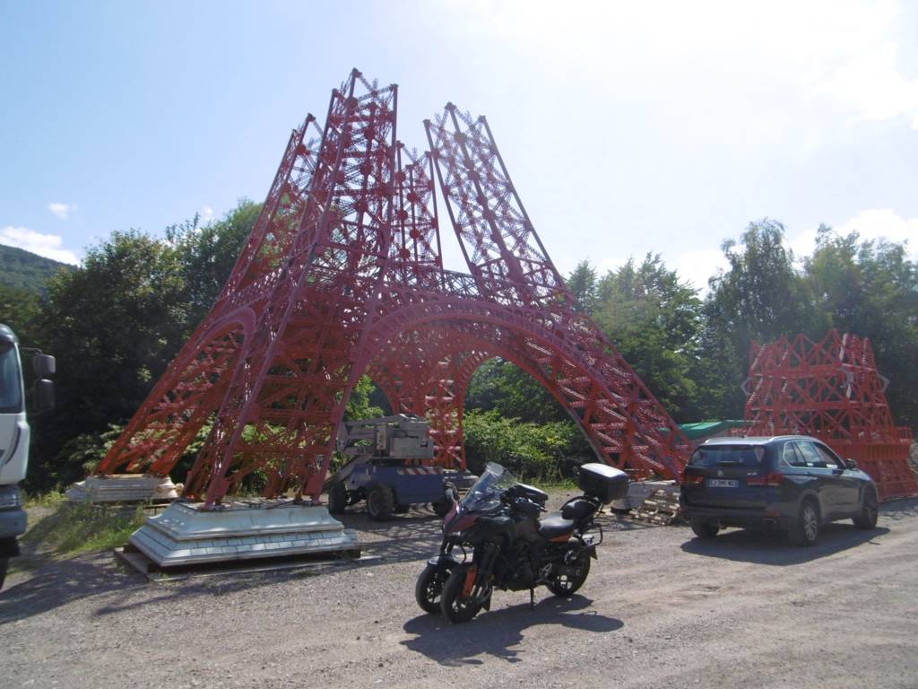 25D5459M.jpg