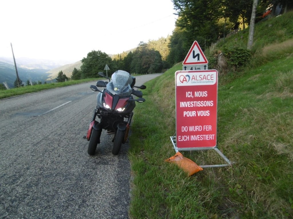 25D5470M.jpg